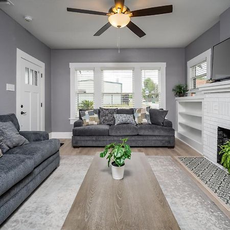 Spacious Home Near Downtown 圣安东尼奥 外观 照片